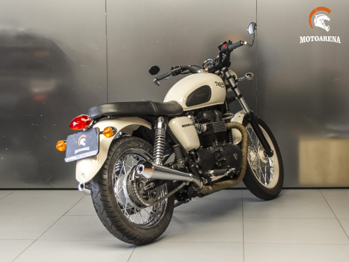 Triumph Bonneville T100 фото 3