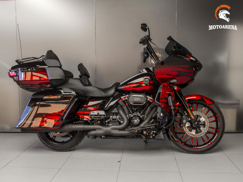 Harley-Davidson CVO Road Glide Limited фото 9