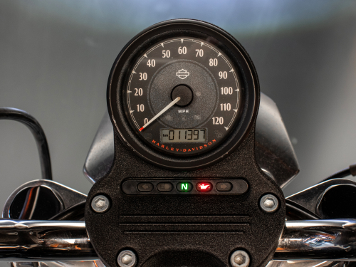 Harley-Davidson Sportster XL883 Superlow фото 11