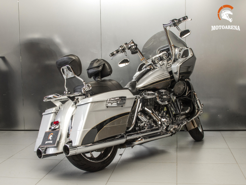 Harley-Davidson CVO Road Glide FLTRSE3 фото 4