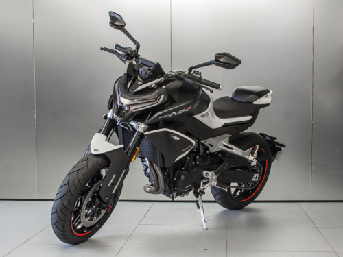 CFMOTO 800NK Advanced  фото 2