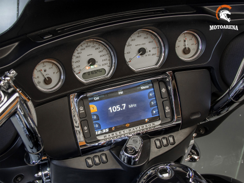 Harley-Davidson Street Glide FLHX-2018 фото 11