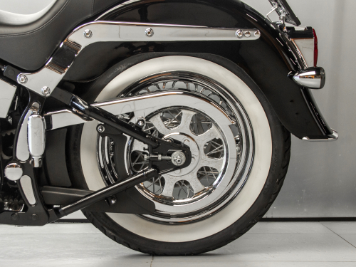 Harley-Davidson Softail Deluxe фото 18