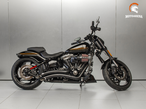 Harley-Davidson Breakout CVO FXSE Pro Street фото 3