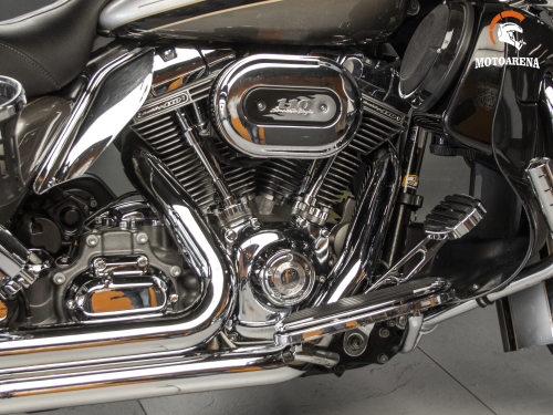 Harley-Davidson CVO Road Glide FLTRSE3 фото 16