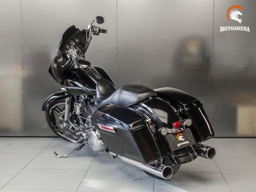 Harley-Davidson Street Glide FLHX-2018 фото 7