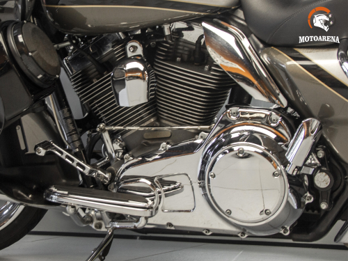 Harley-Davidson CVO Road Glide FLTRSE3 фото 13