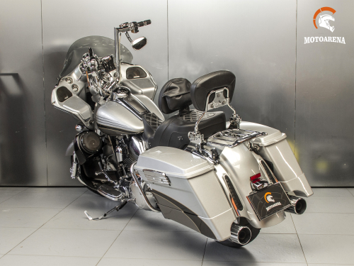 Harley-Davidson CVO Road Glide FLTRSE3 фото 7