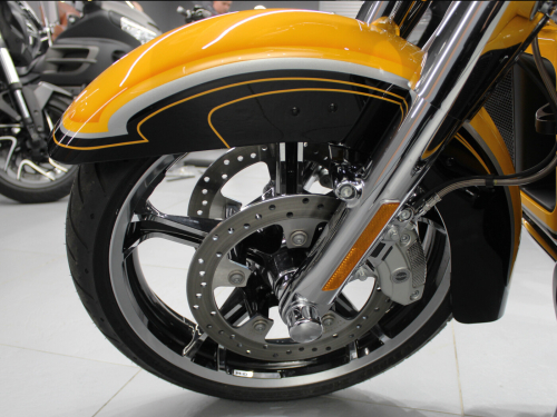 Harley-Davidson Road Glide CVO фото 23