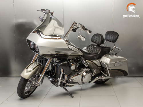Harley-Davidson CVO Road Glide FLTRSE3 фото 5