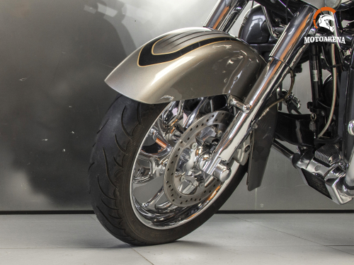 Harley-Davidson CVO Road Glide FLTRSE3 фото 18